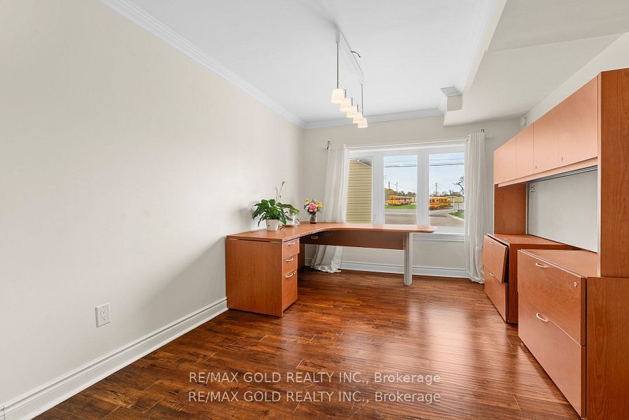 1328 Cawthra Road Property Photo 20