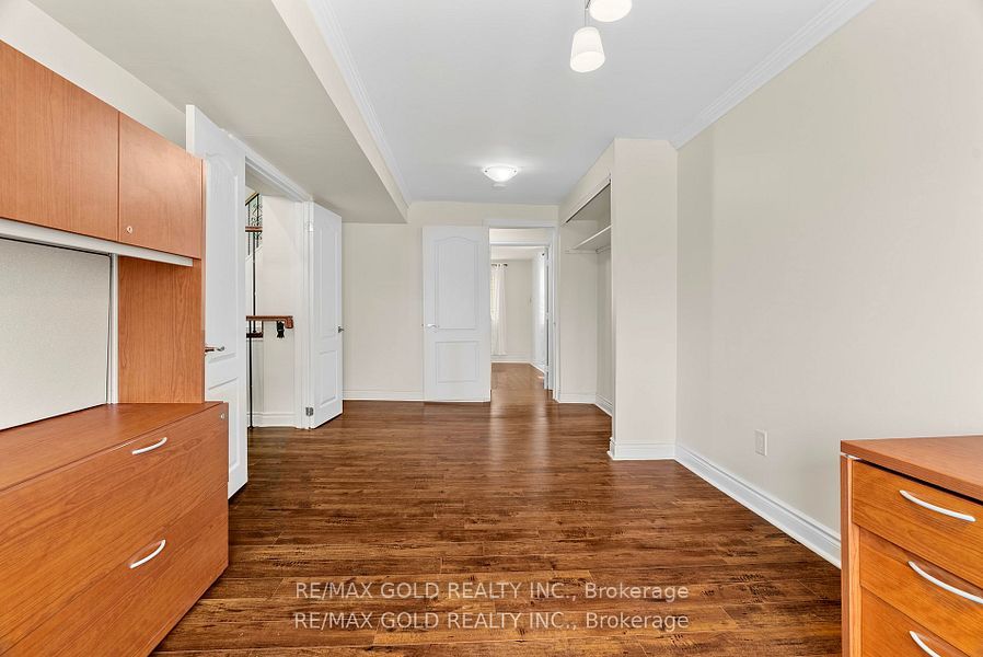 1328 Cawthra Road Property Photo 21