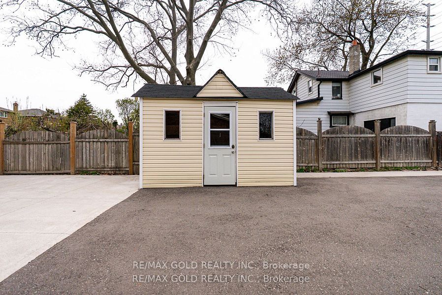 1328 Cawthra Road Property Photo 37