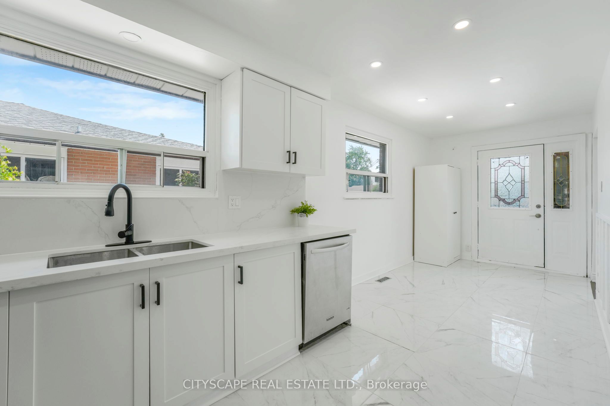 3574 Ellengale Drive Property Photo 4