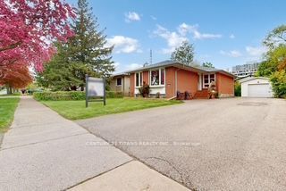 2335 Bostock Cres Property Photo 1