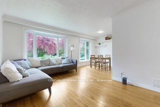2335 Bostock Cres Property Photo 2