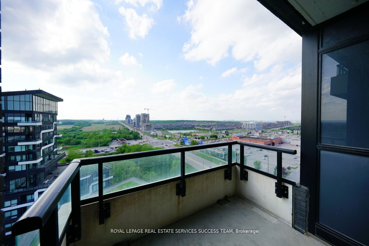 297 Oak Walk Dr Property Photo 17