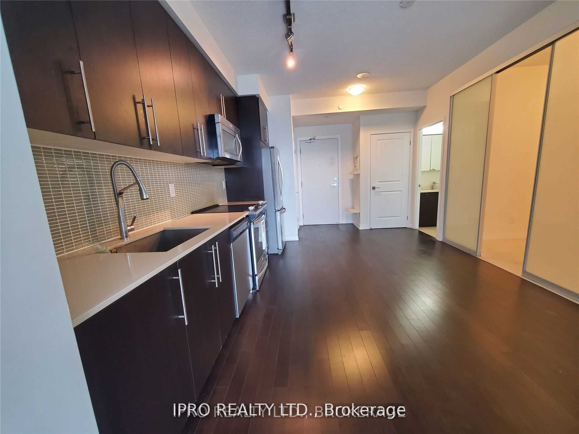 #1801 - 510 Curran Place Property Photo 5