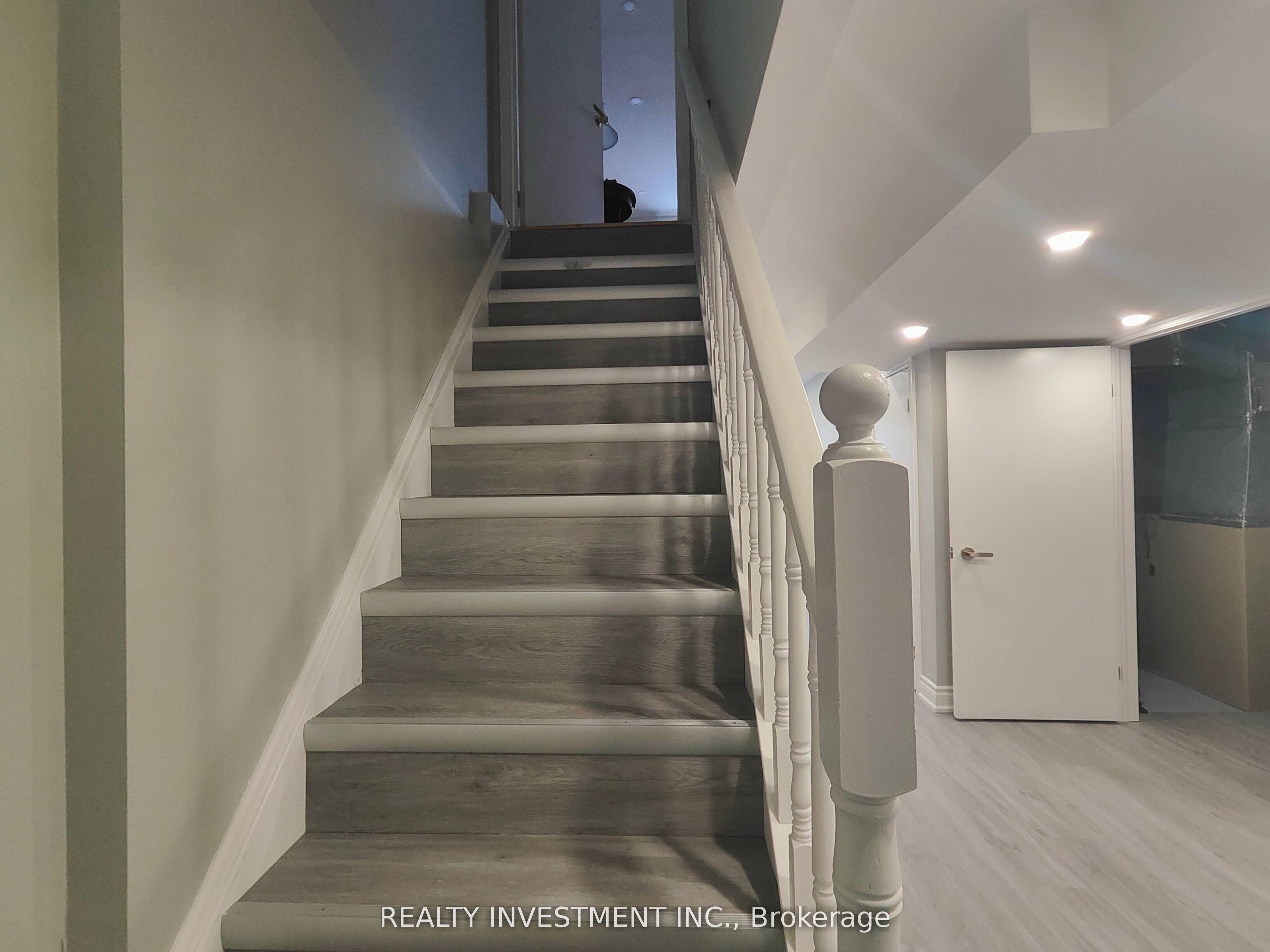 4270 Beacon Ln Property Photo 11