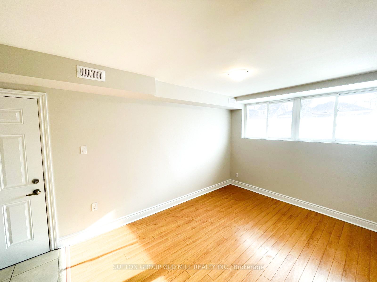 #1 - 62 Murrie Avenue Property Photo 1