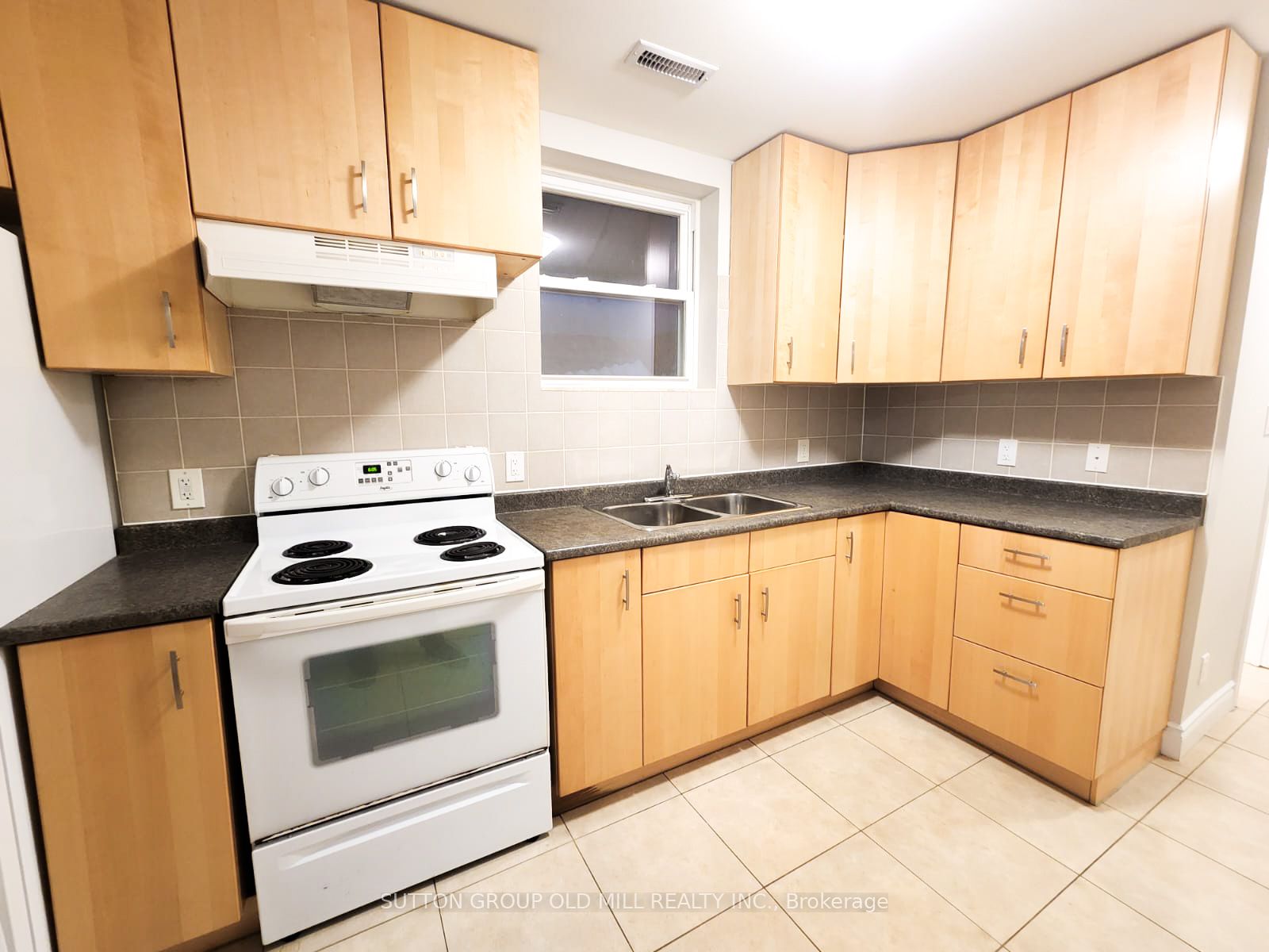 #1 - 62 Murrie Avenue Property Photo 3