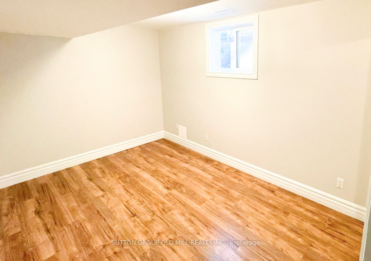 #1 - 62 Murrie Avenue Property Photo 6