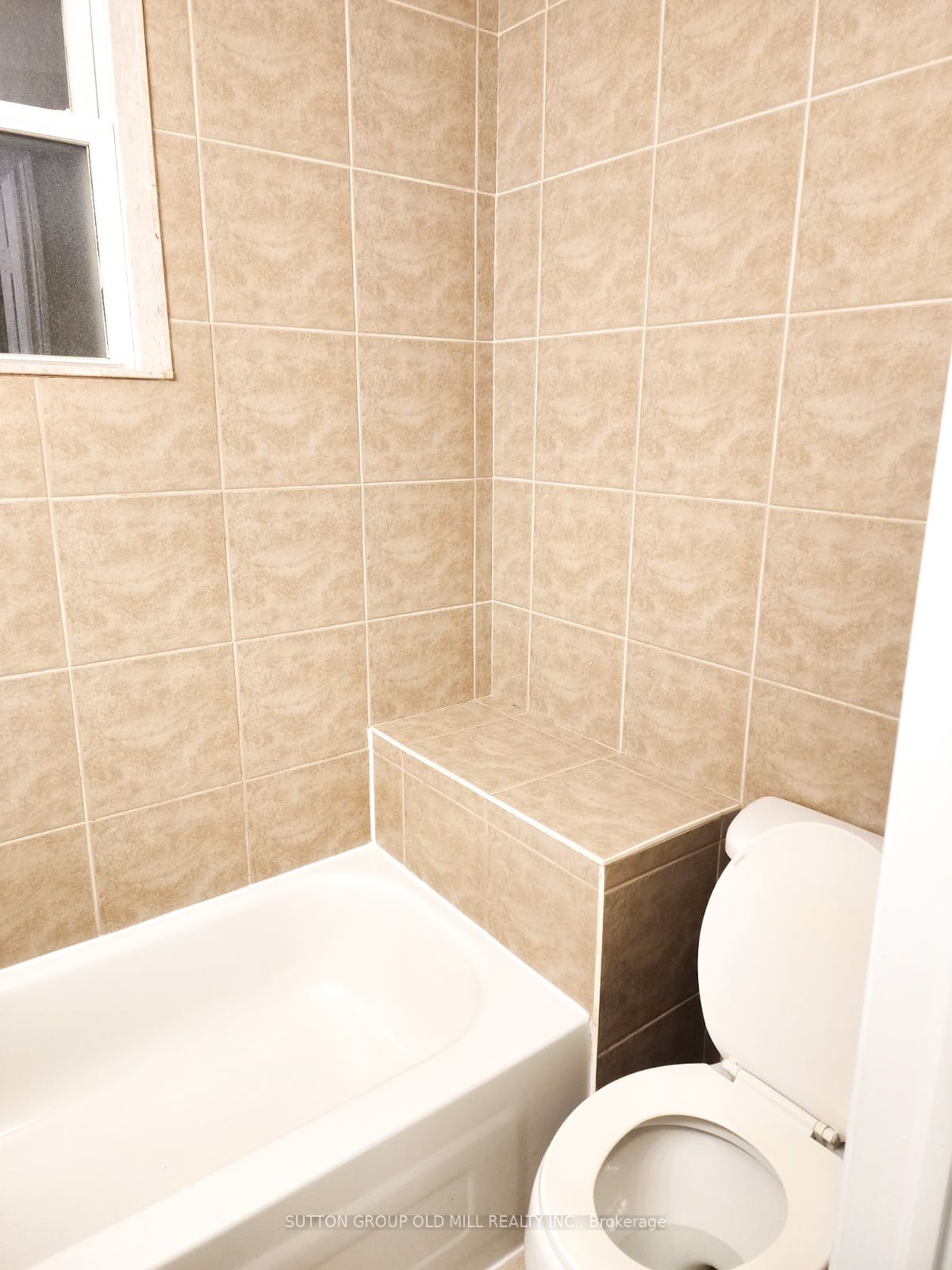 #1 - 62 Murrie Avenue Property Photo 7