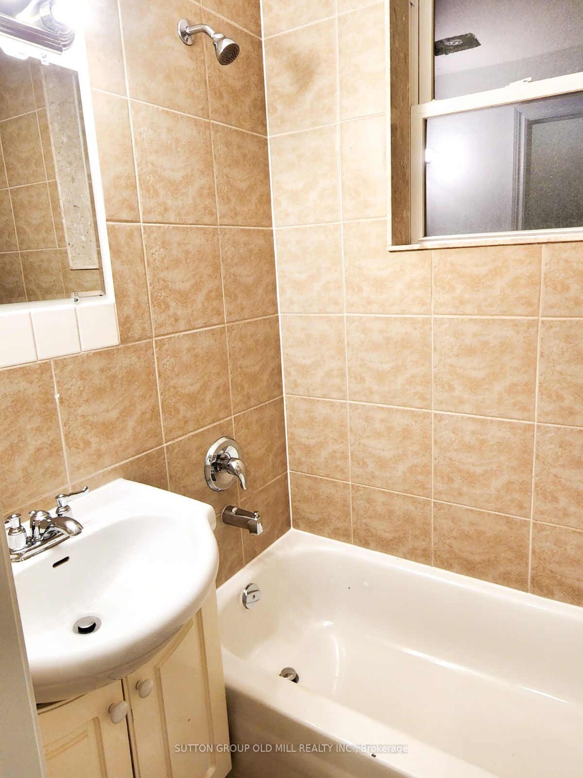 #1 - 62 Murrie Avenue Property Photo 8