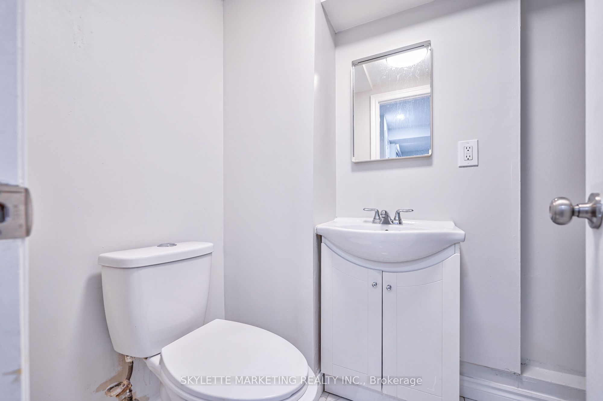 3425 Oakglade Crescent Property Photo 39