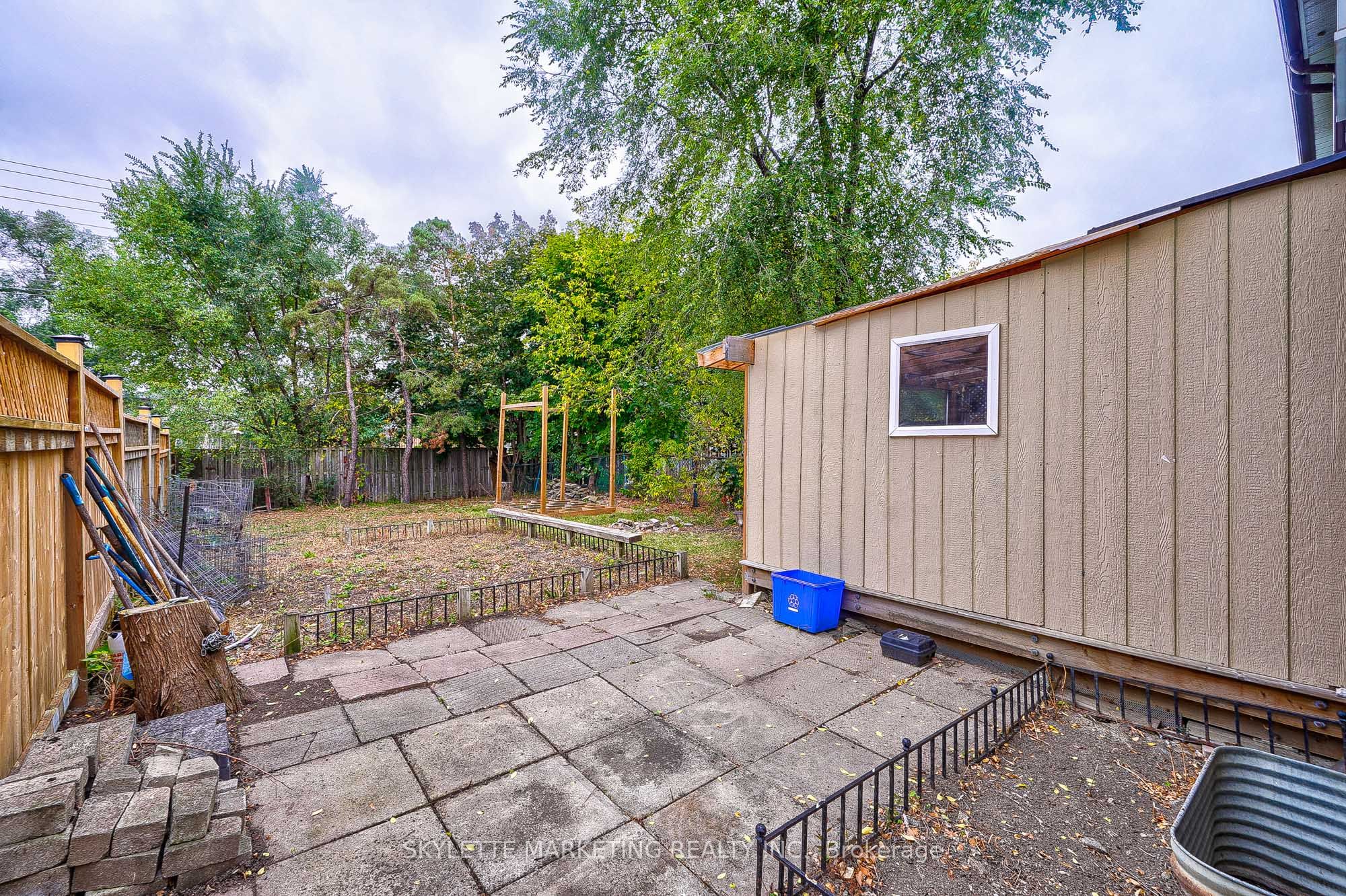 3425 Oakglade Crescent Property Photo 48