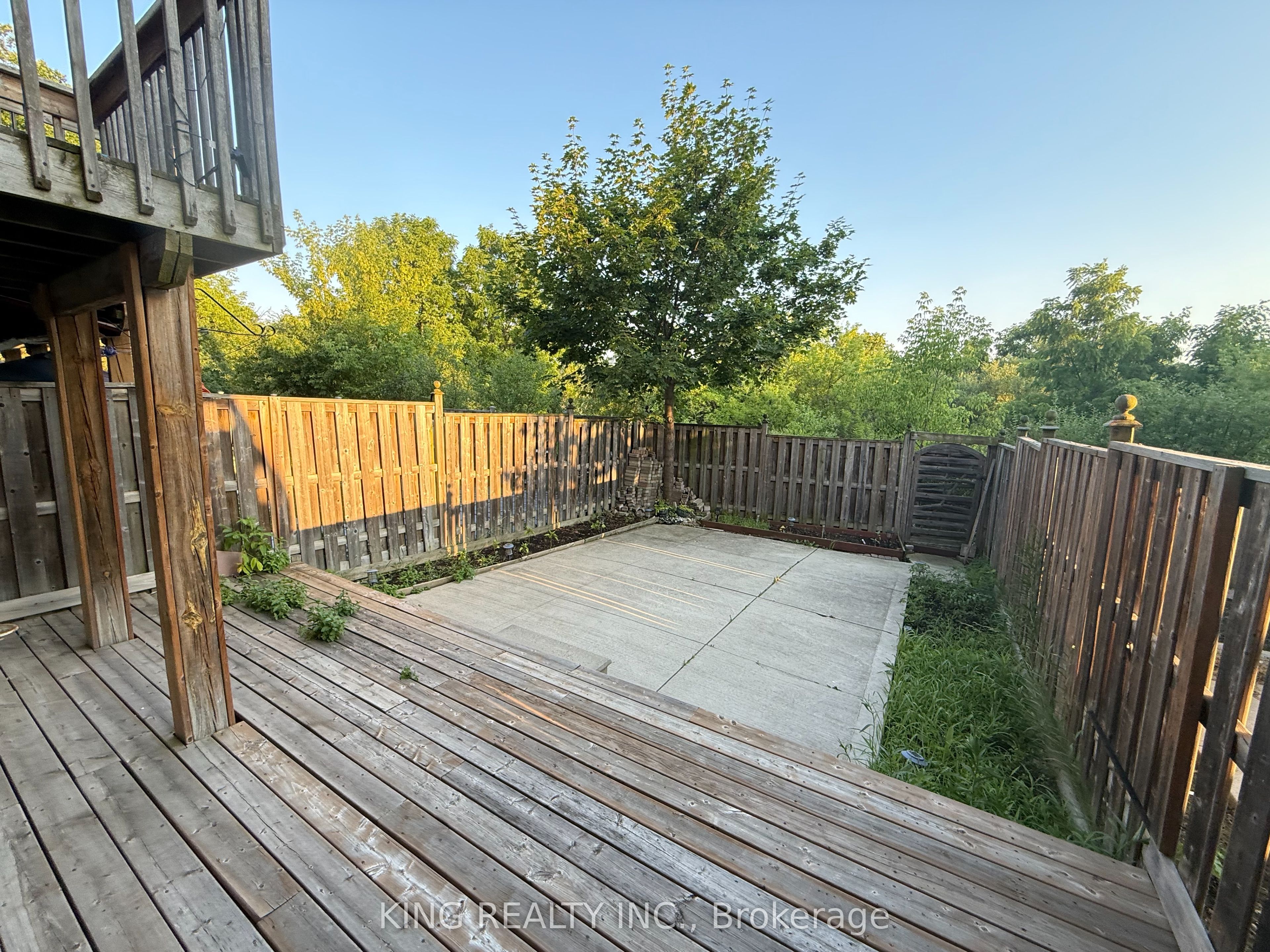 #21 - 21 Eastview Gate Property Photo 38