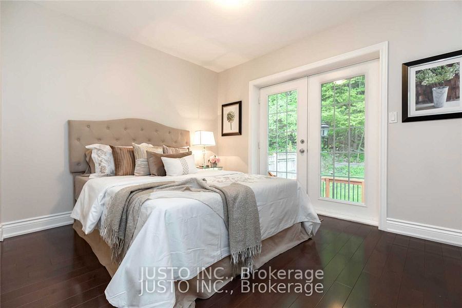 182 South Kingsway Property Photo 10