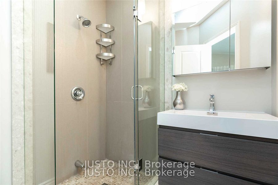 182 South Kingsway Property Photo 15