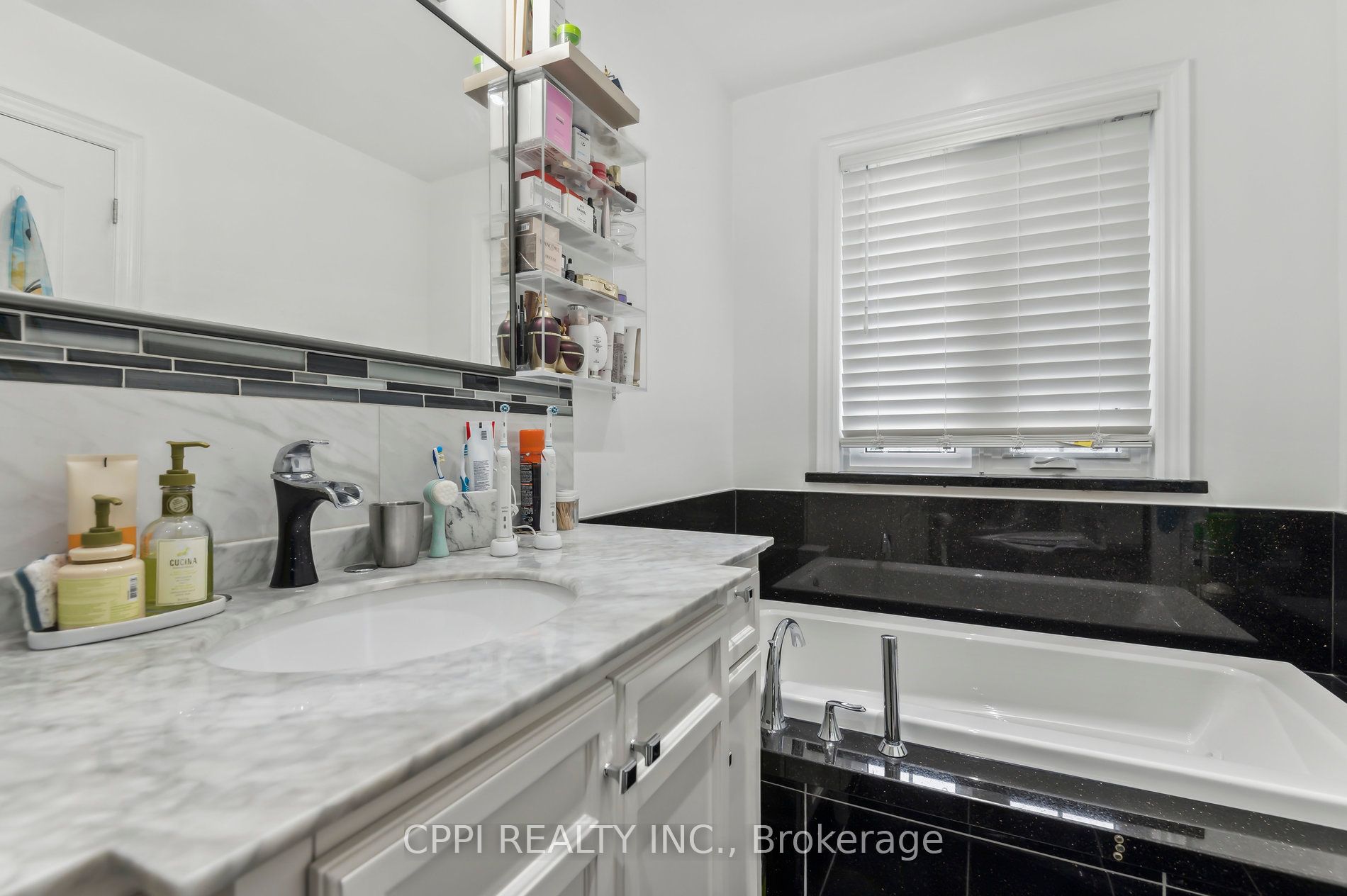 2c Bexley Crescent Property Photo 11