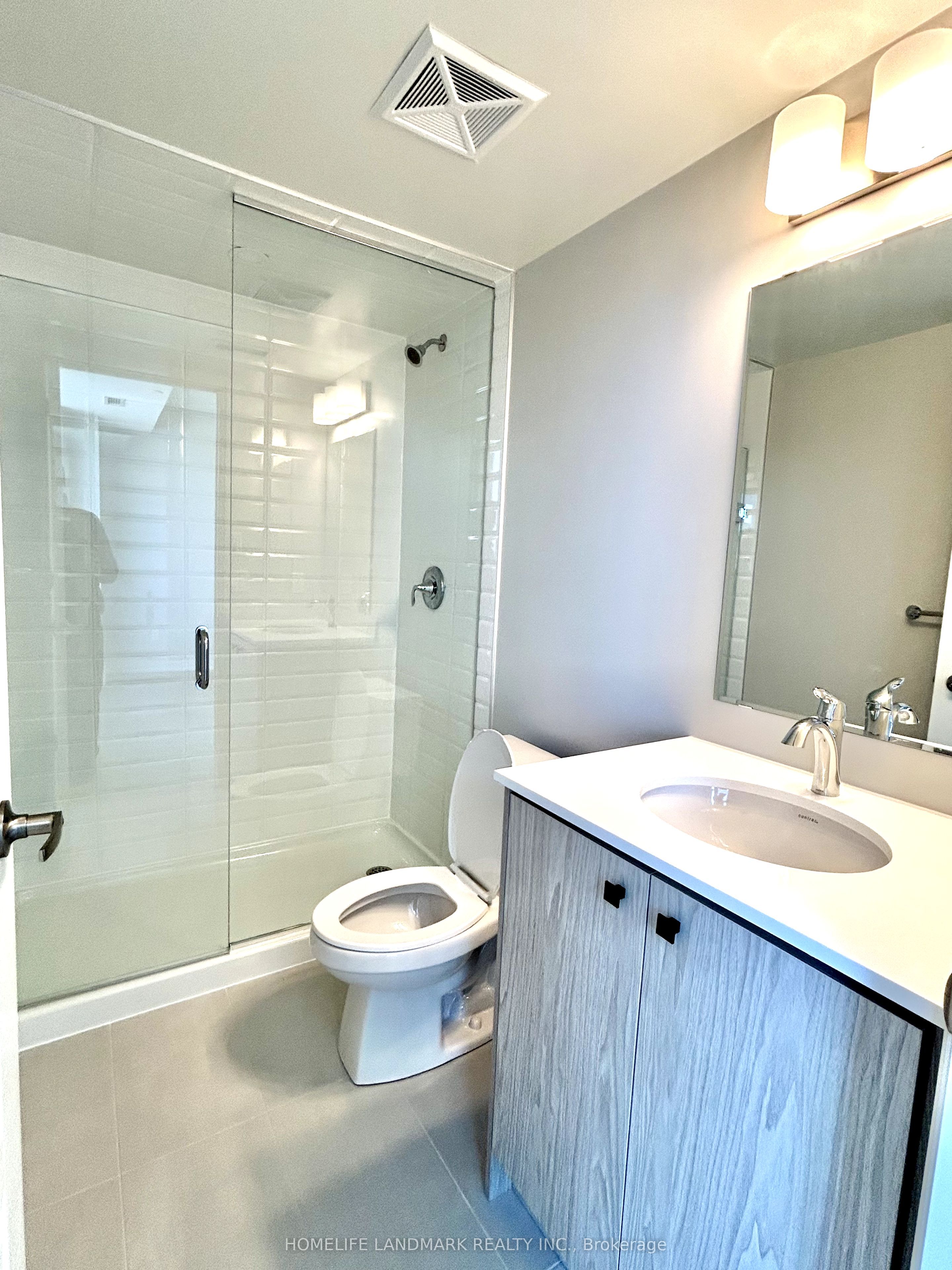 1415 Dundas St E Property Photo 8