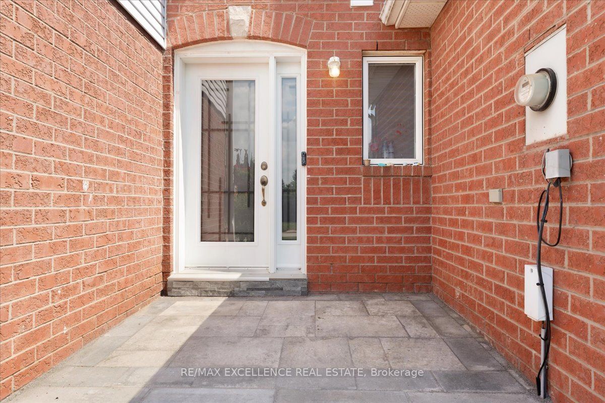 #14 - 1240 Westview Terrace Property Photo 2