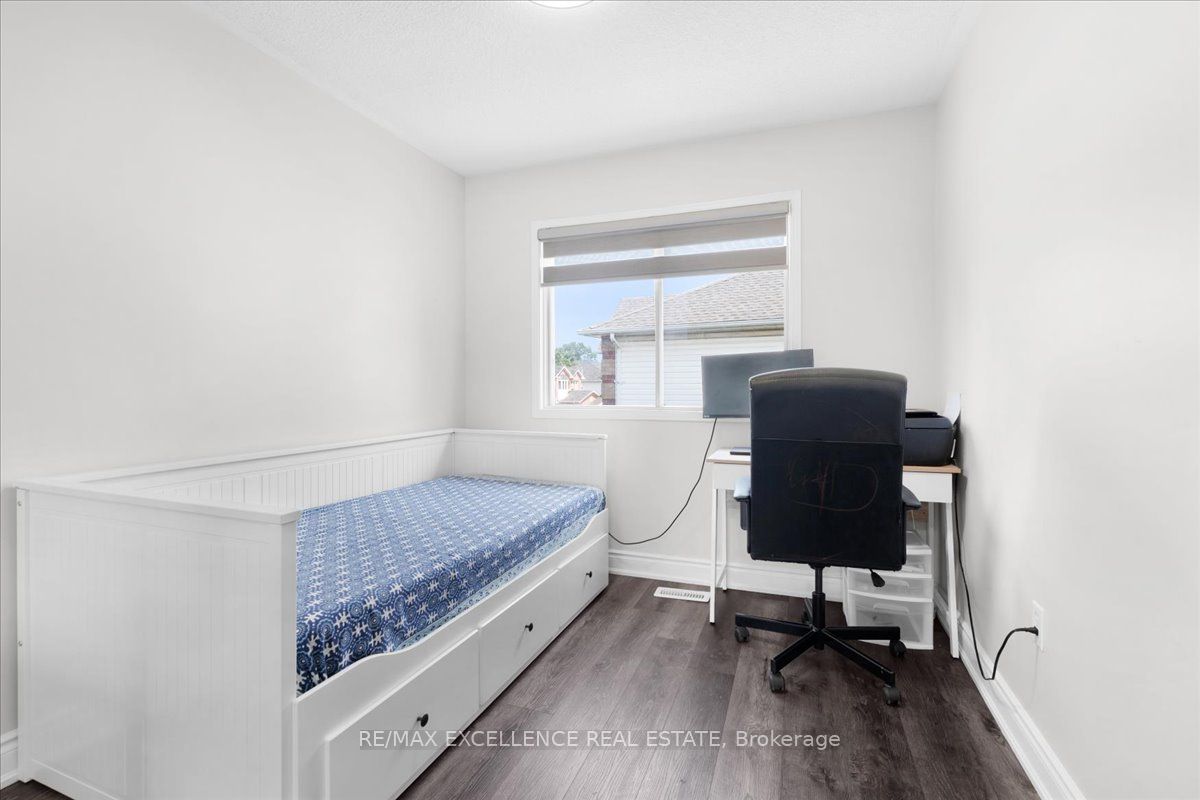 #14 - 1240 Westview Terrace Property Photo 21