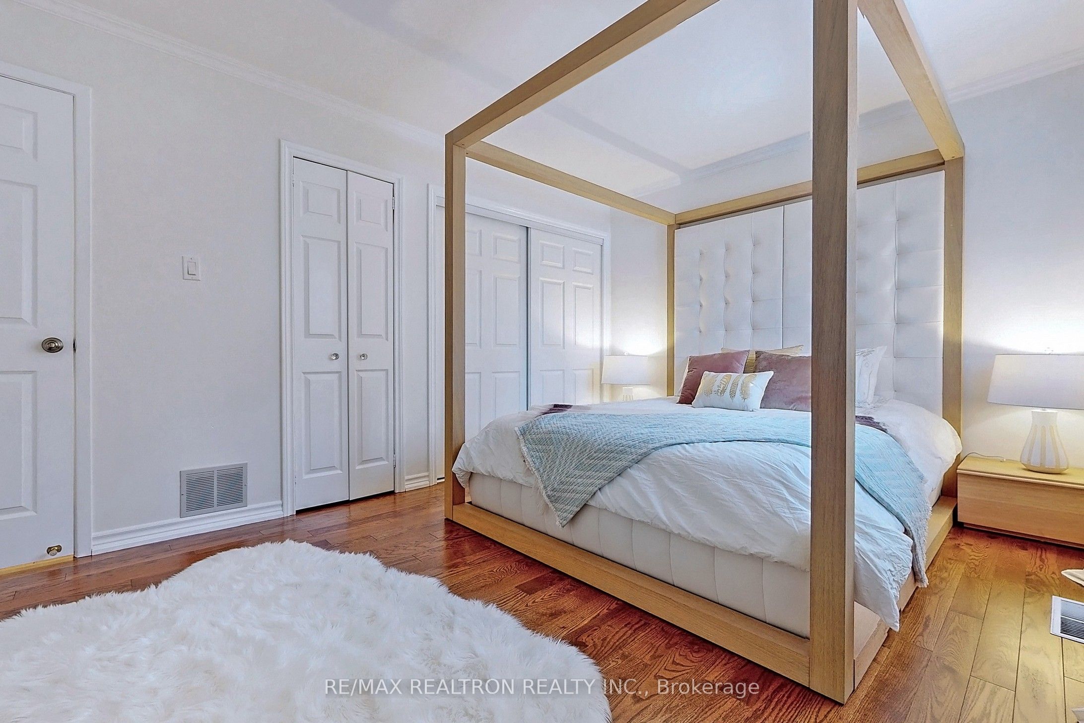 4195 Sutherland Cres Property Photo 21