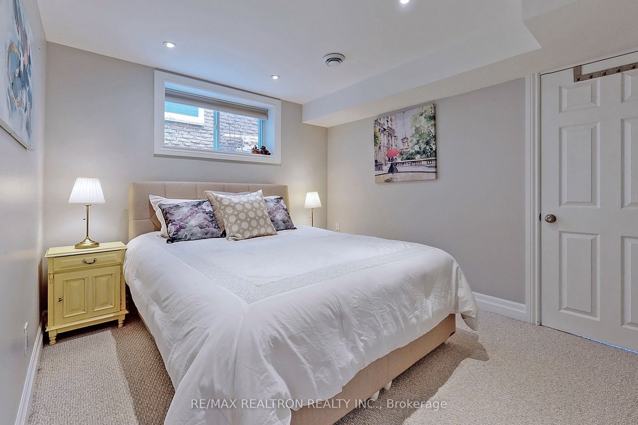 4195 Sutherland Cres Property Photo 24