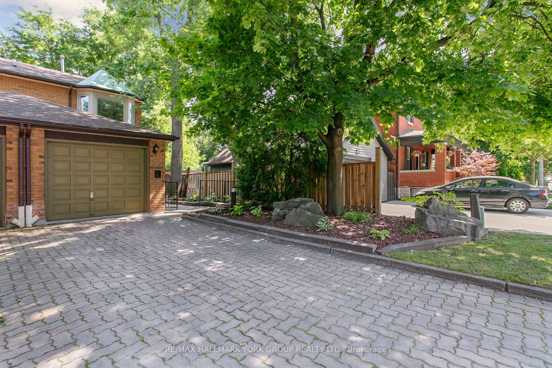 #6 - 51 John Street Property Photo 2