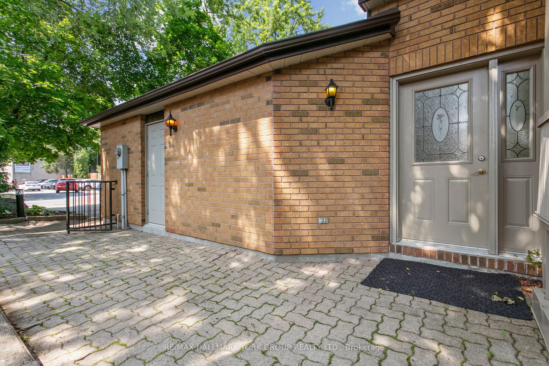 #6 - 51 John Street Property Photo 4