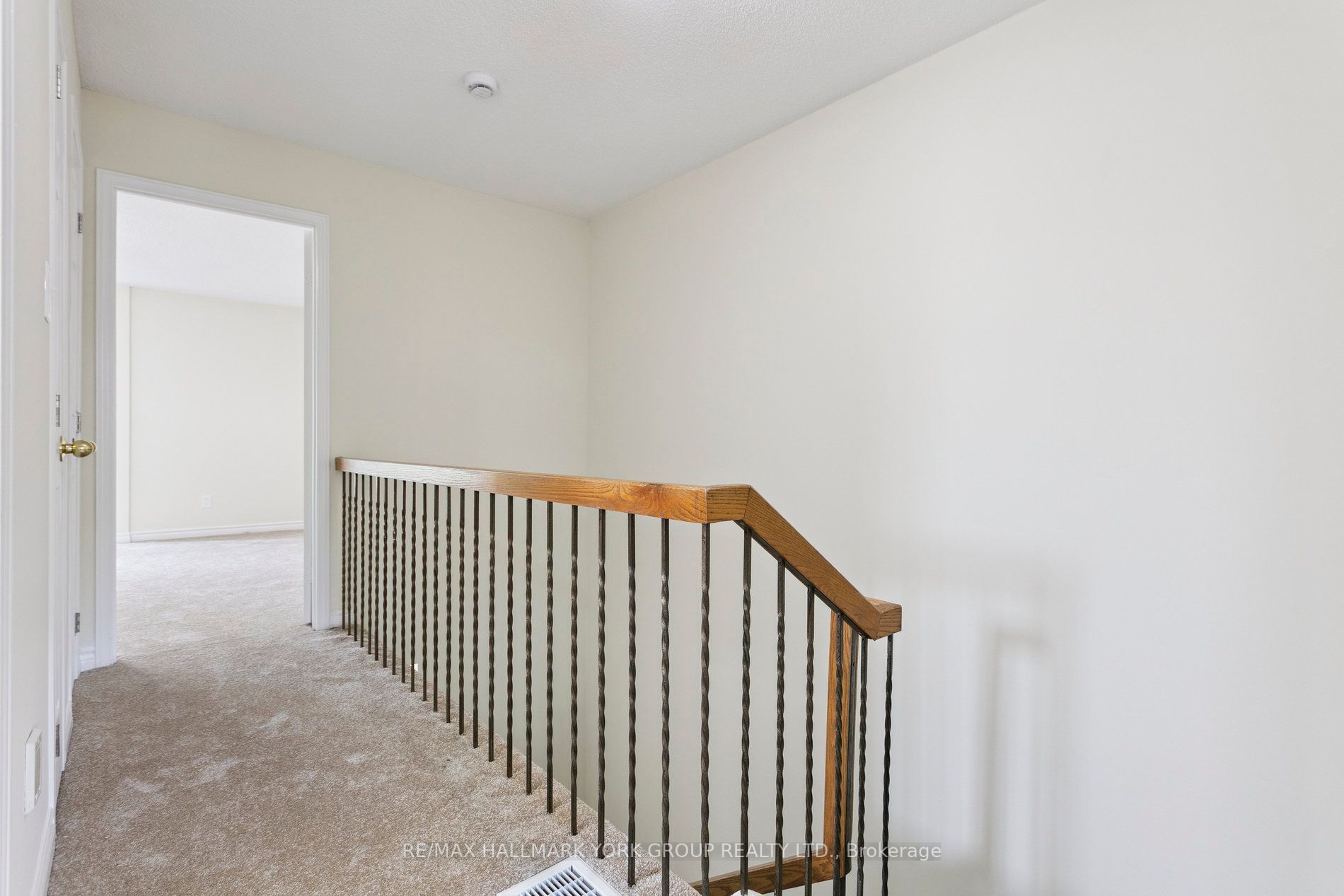 #6 - 51 John Street Property Photo 20