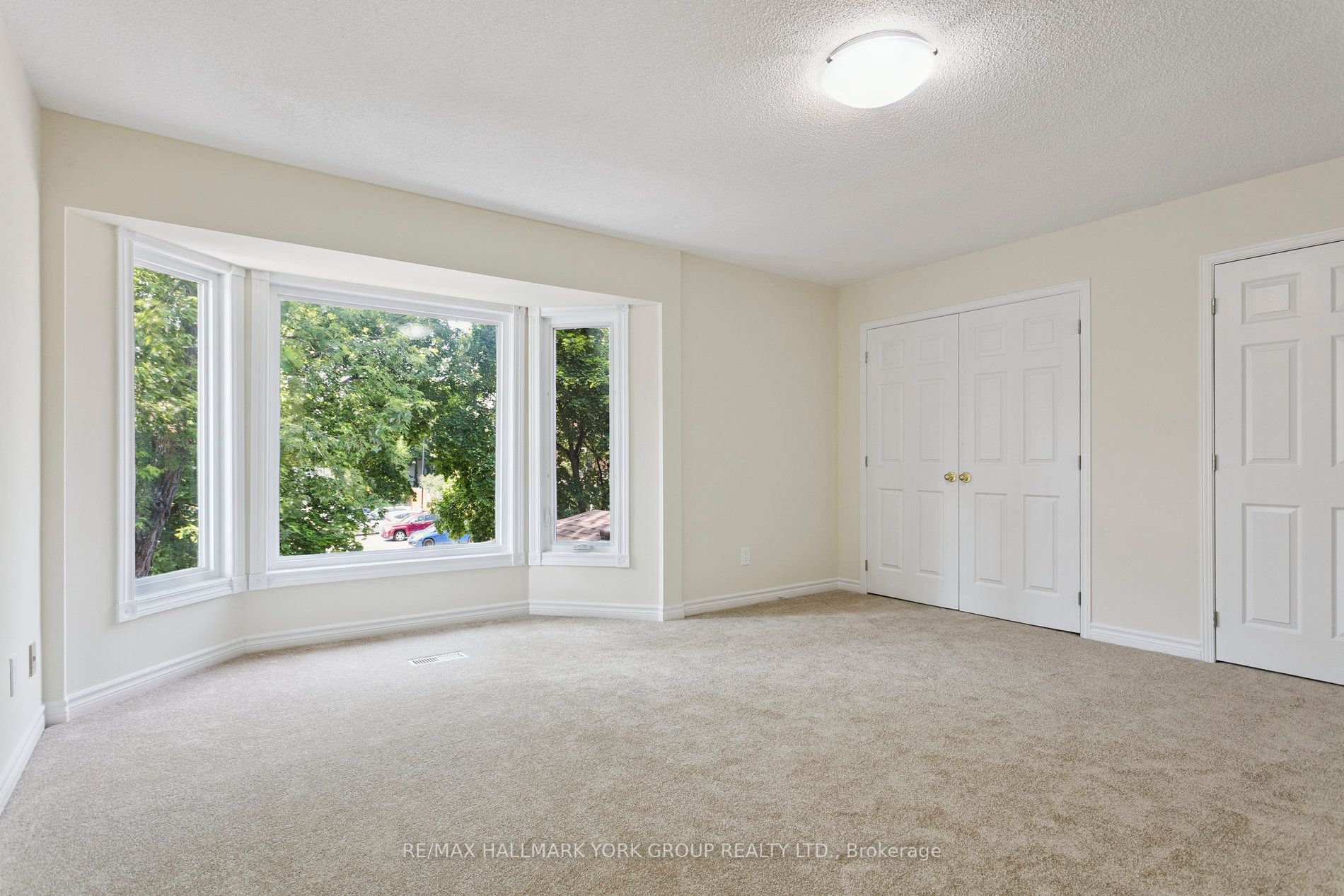 #6 - 51 John Street Property Photo 28