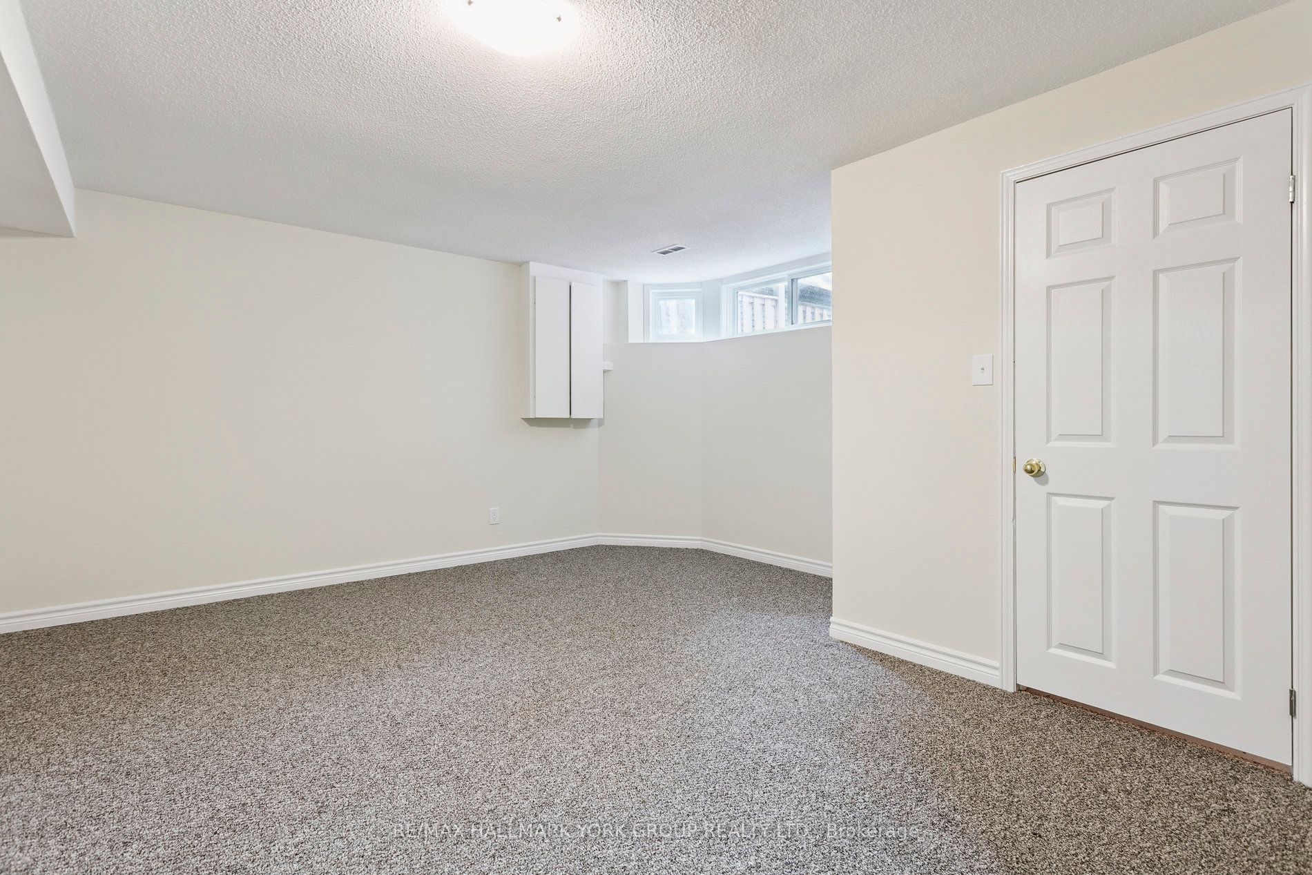 #6 - 51 John Street Property Photo 35