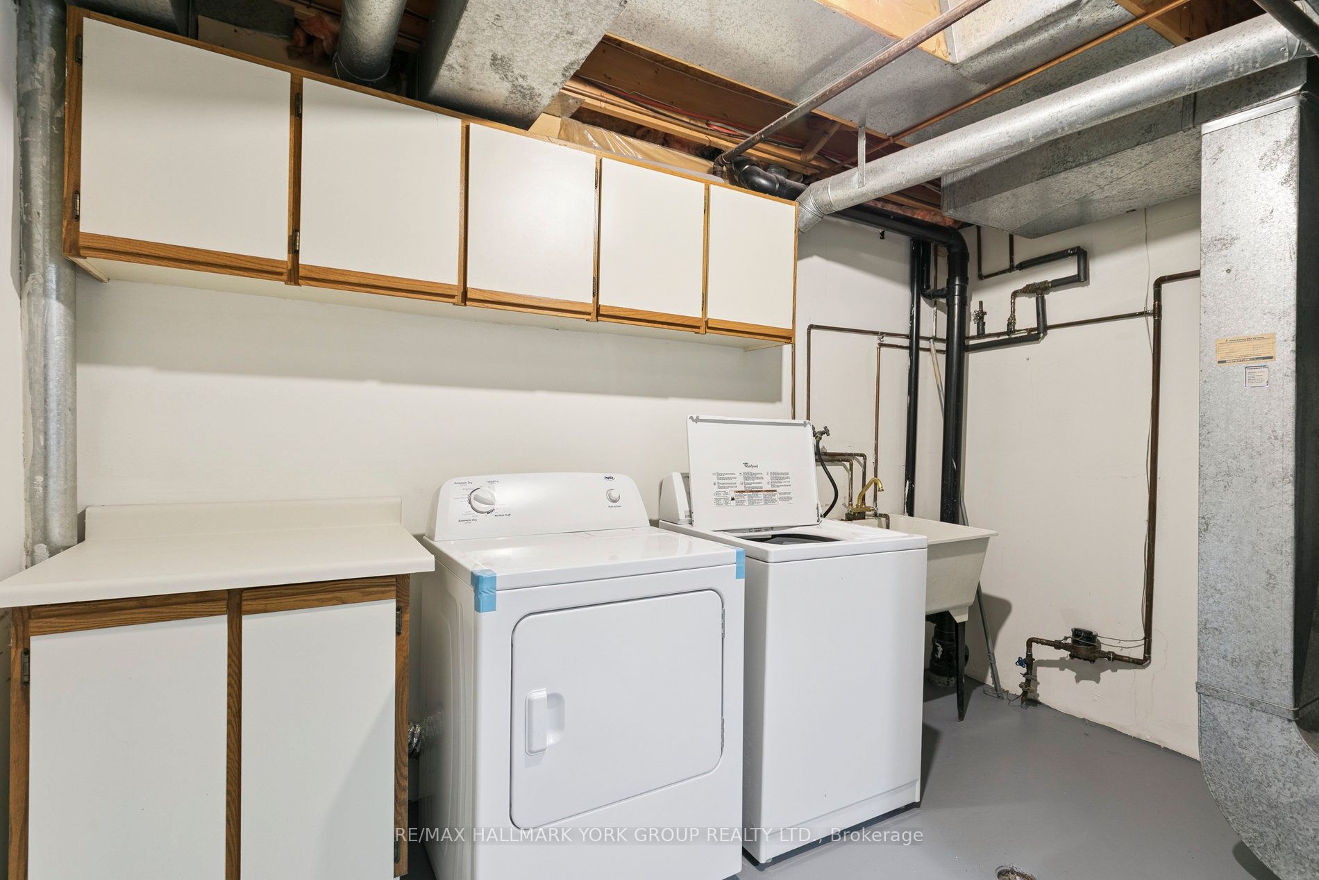 #6 - 51 John Street Property Photo 40