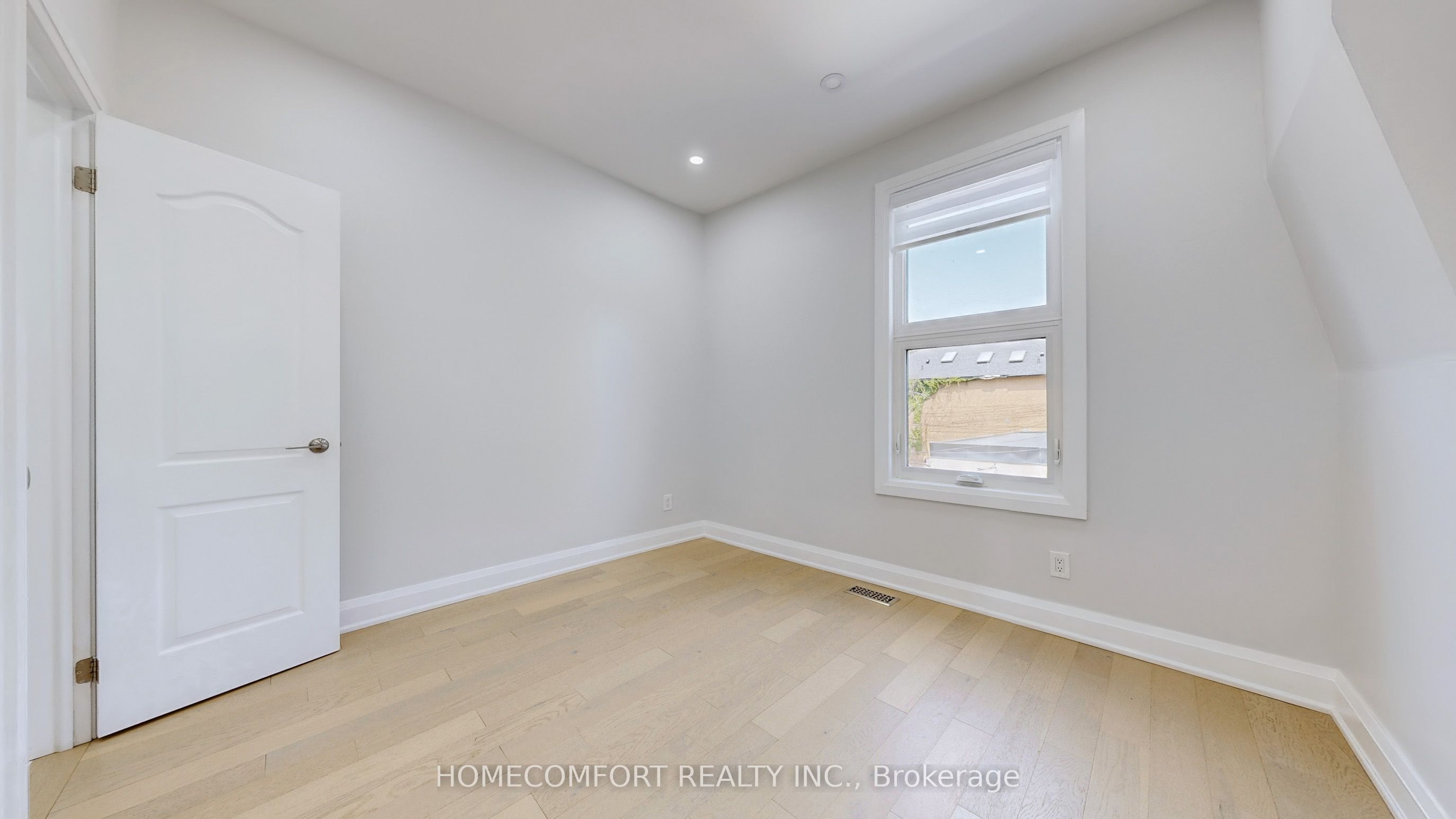 #upper - 217 Osler Street Property Photo 6