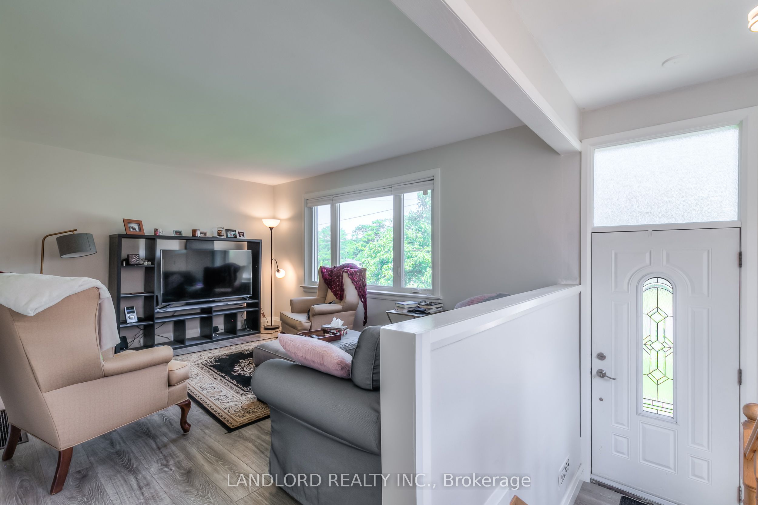 #upper - 203 Calvington Drive Property Photo 1