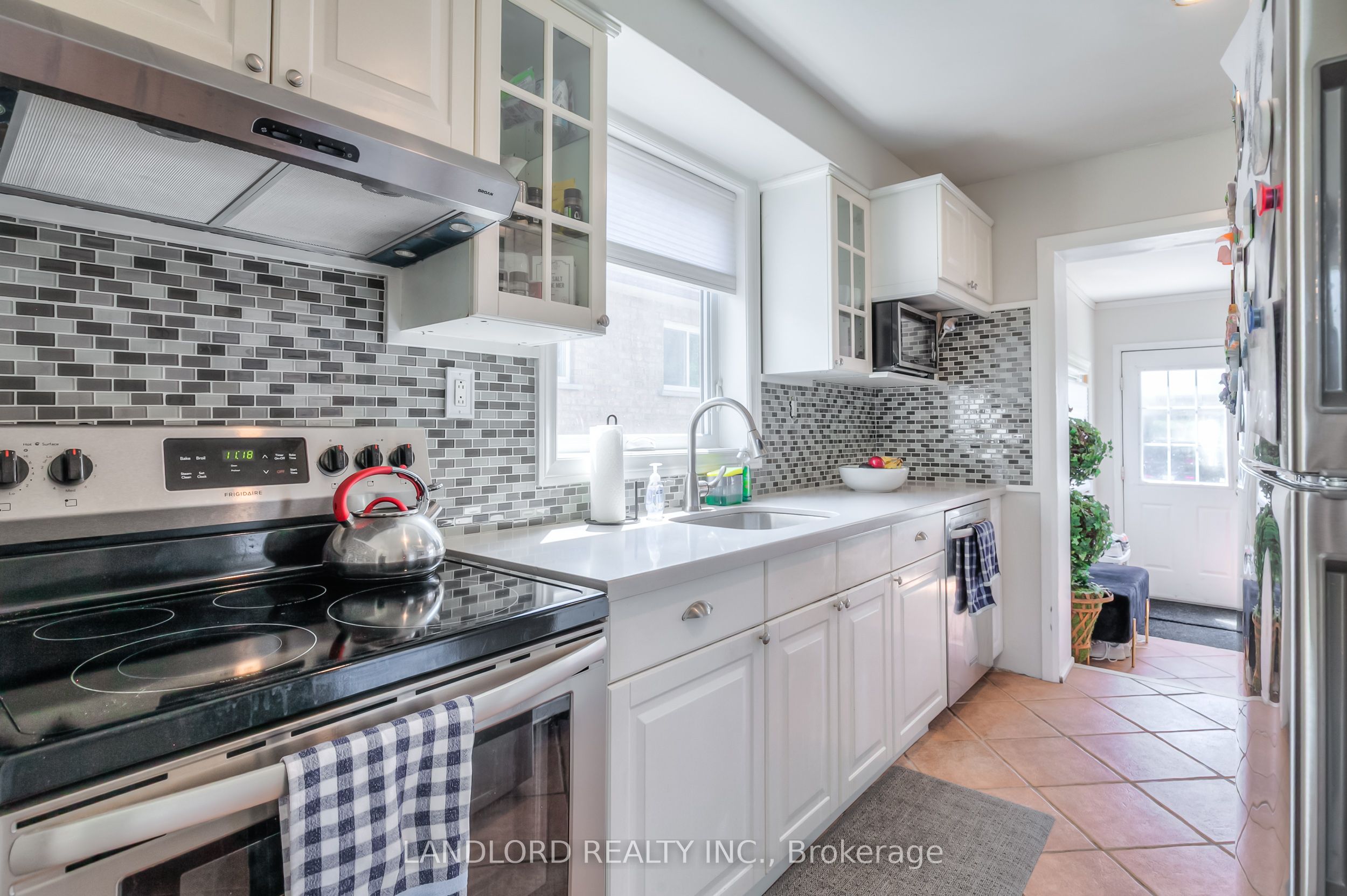 #upper - 203 Calvington Drive Property Photo 4