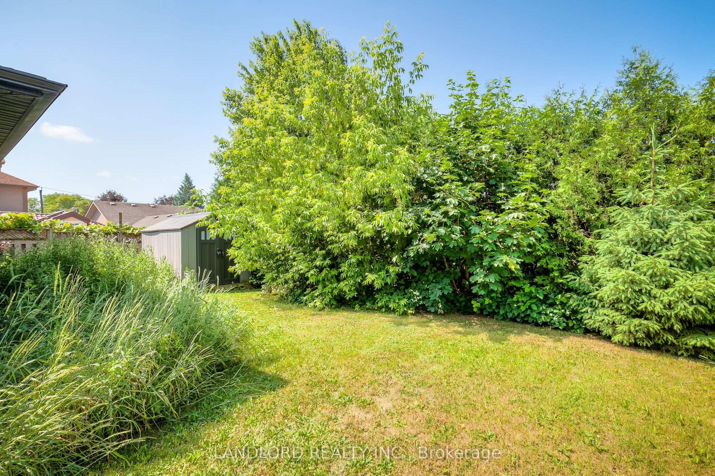 #upper - 203 Calvington Drive Property Photo 17