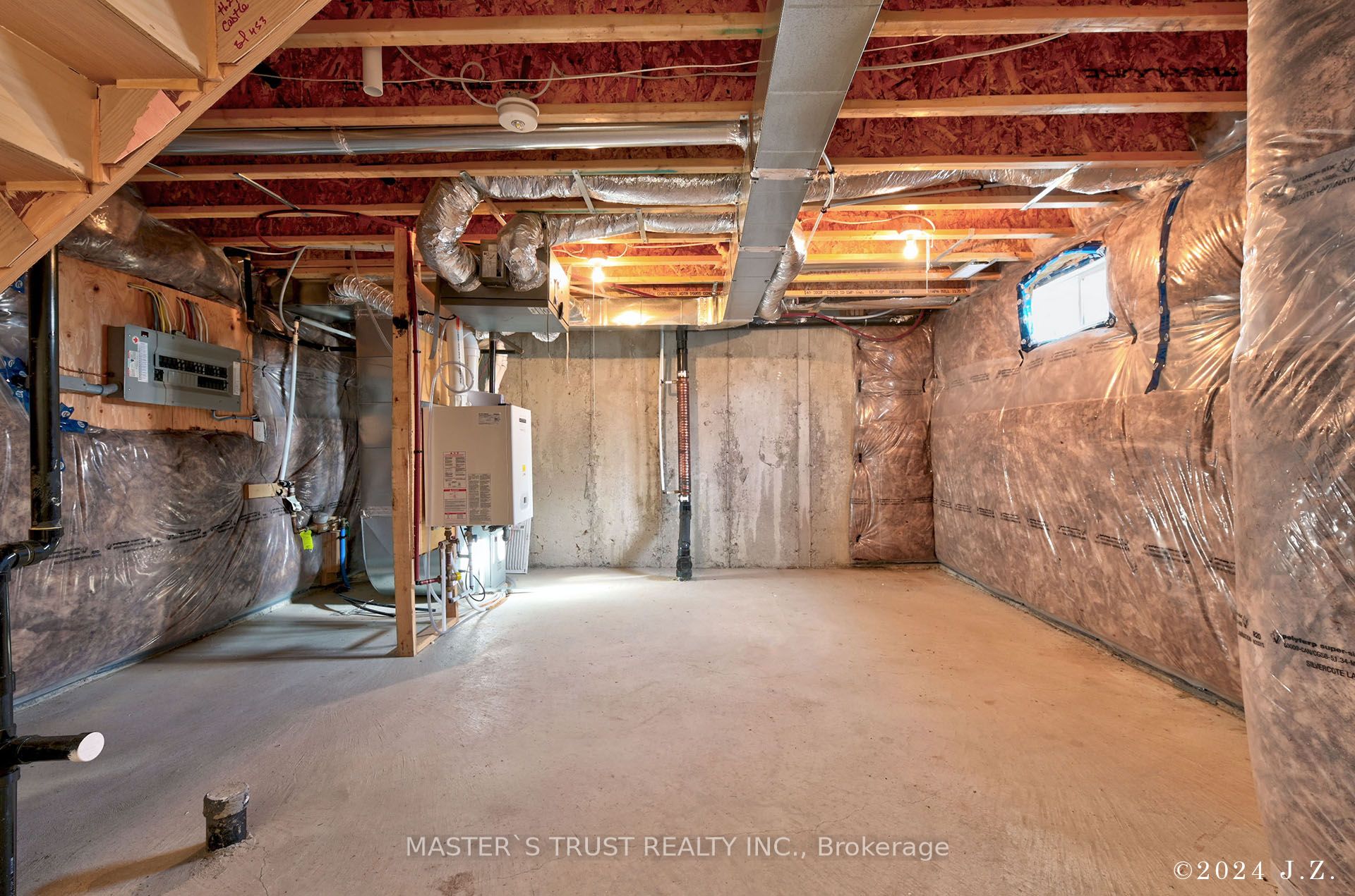 2501 Littlefield Cres Property Photo 30