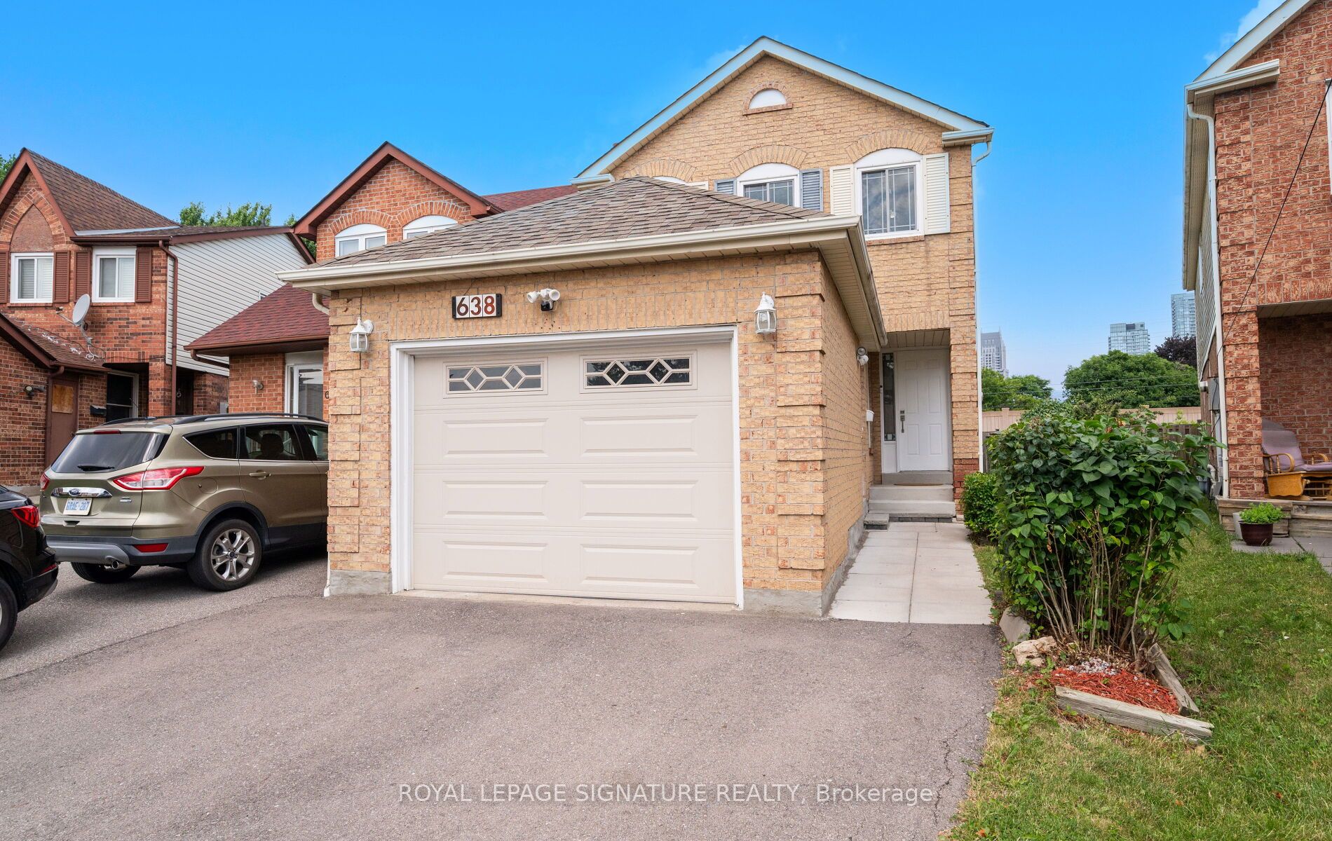 638 Galloway Crescent Property Photo 1