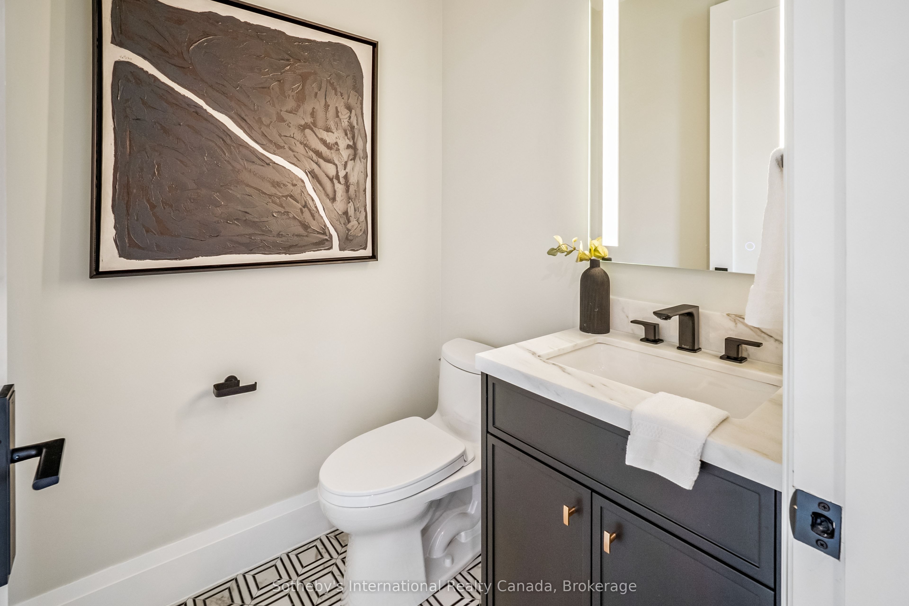 249 Rebecca Street Property Photo 10