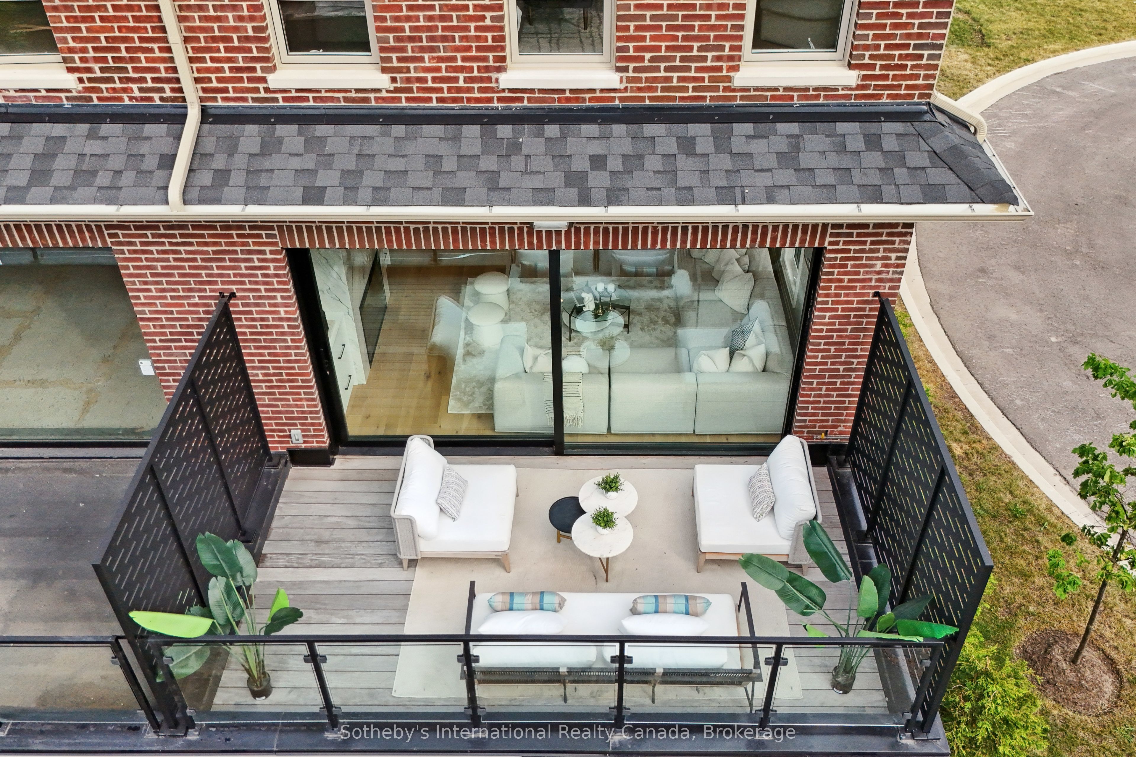 249 Rebecca Street Property Photo 22