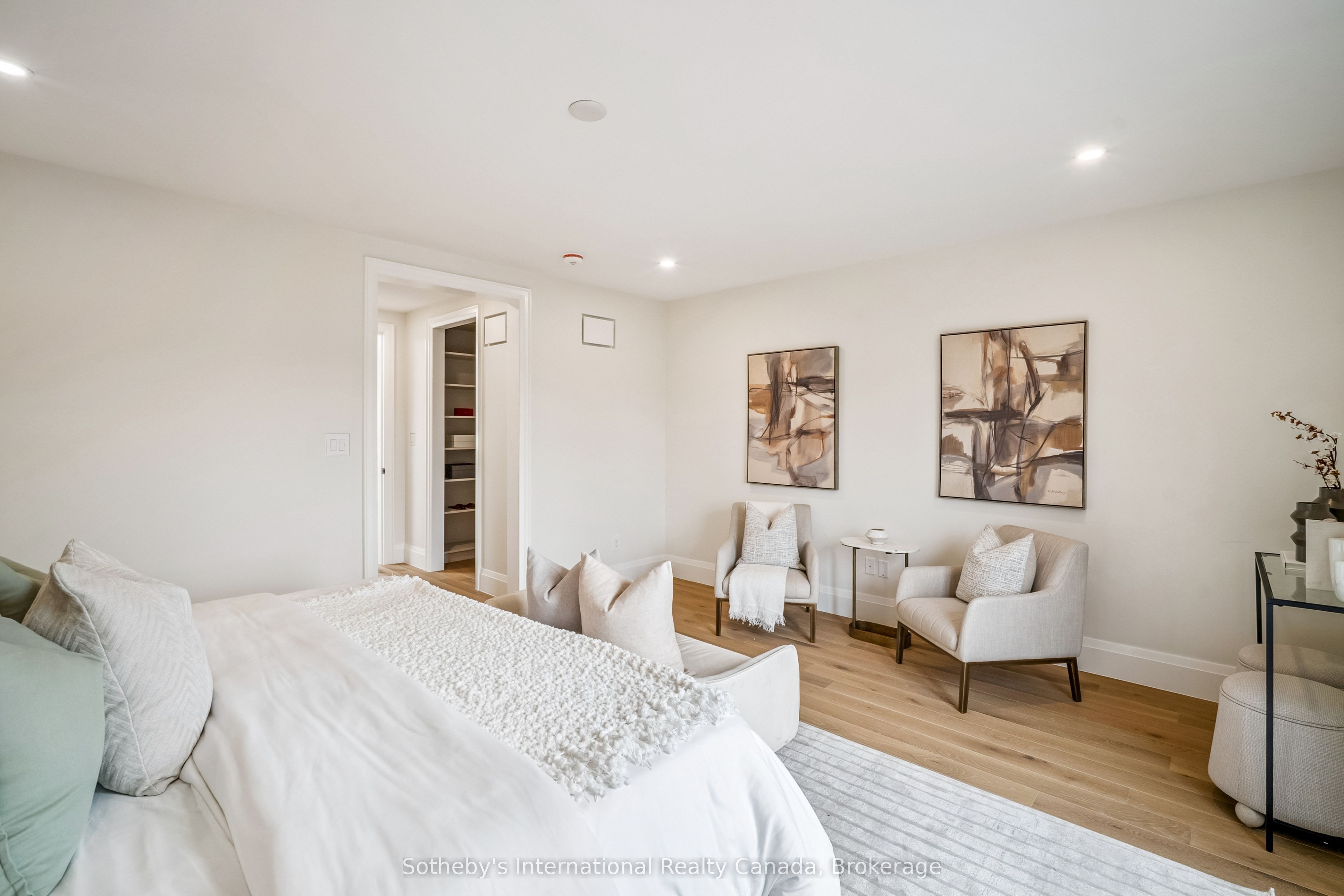 249 Rebecca Street Property Photo 33