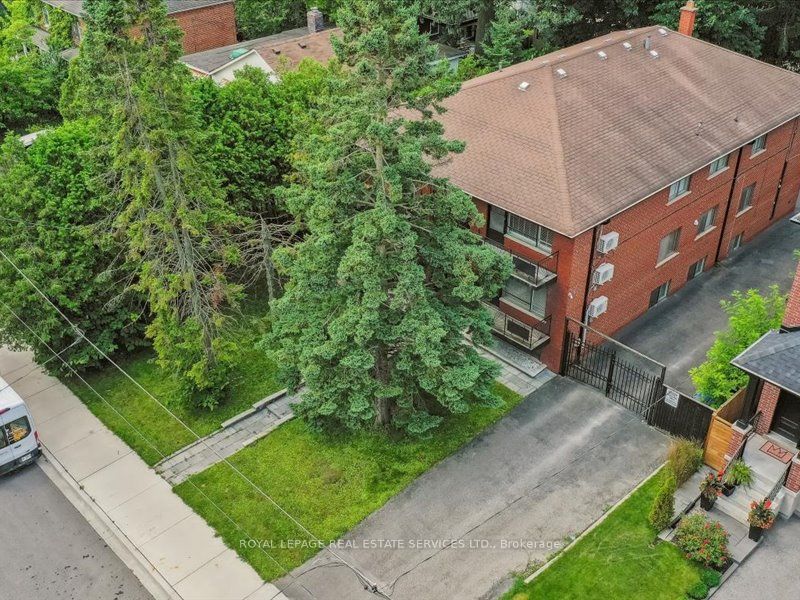 18 Thirty Third Street Property Photo 1