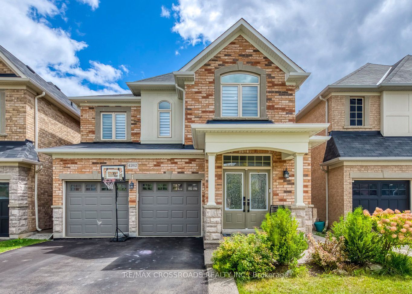 4262 Vivaldi Road Property Photo 1