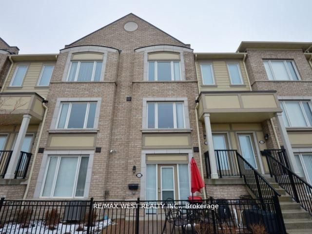 3115 Boxford Cres Property Photo 1
