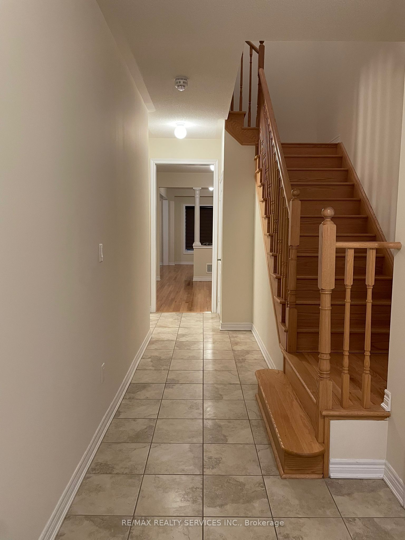 74 Yardley Cres Property Photo 1