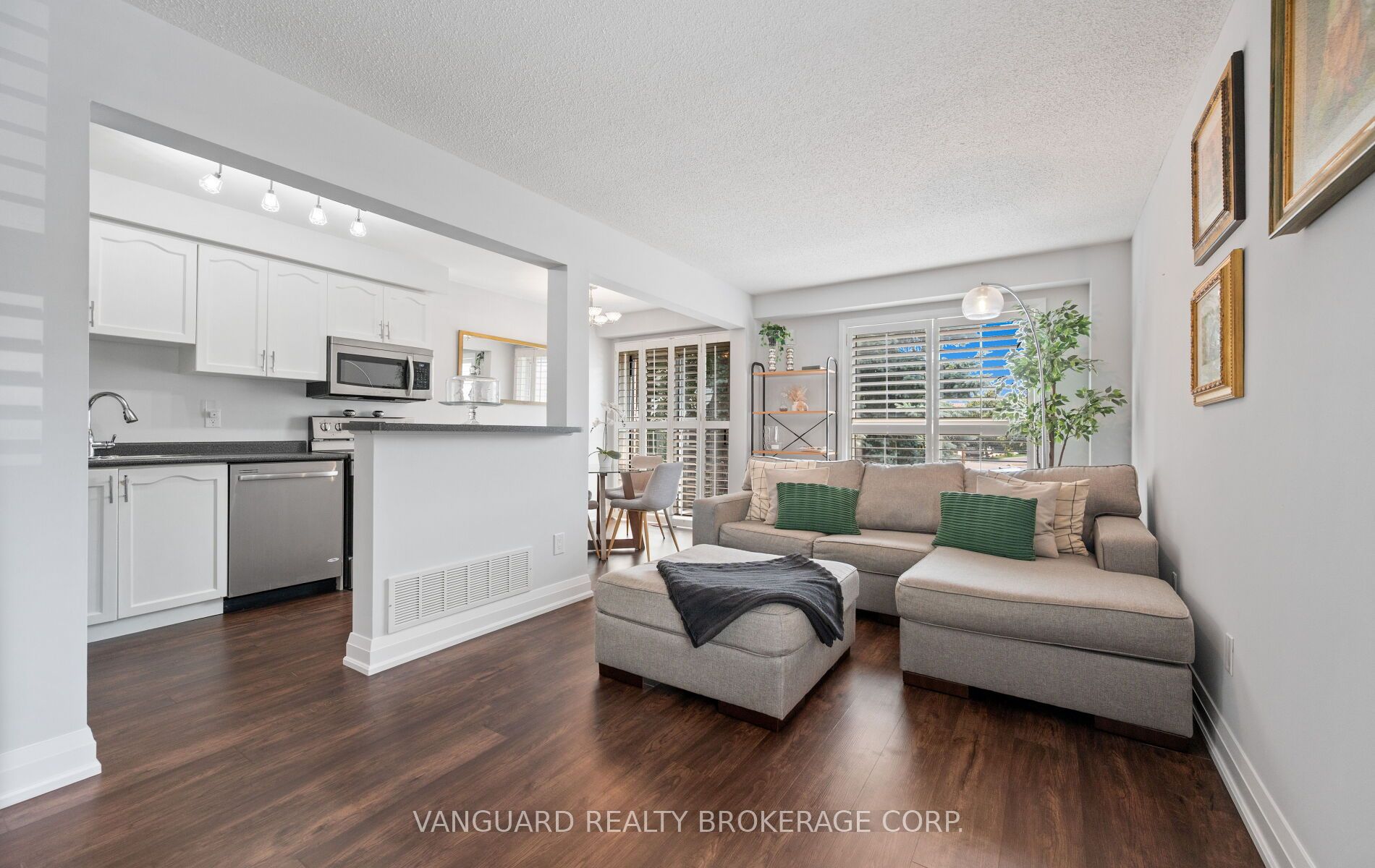 200 Cresthaven Road 110 Property Photo 12