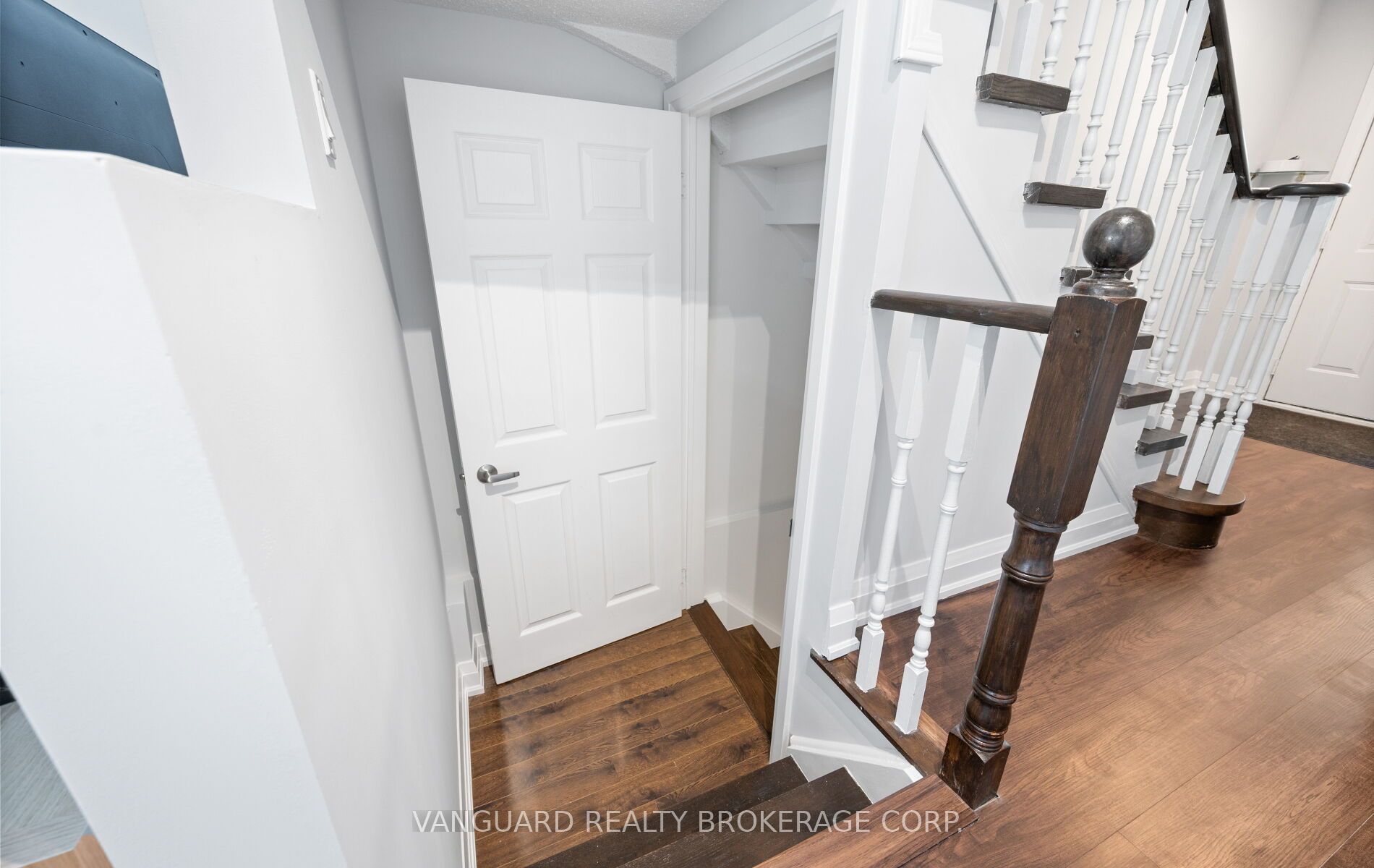 200 Cresthaven Road 110 Property Photo 34