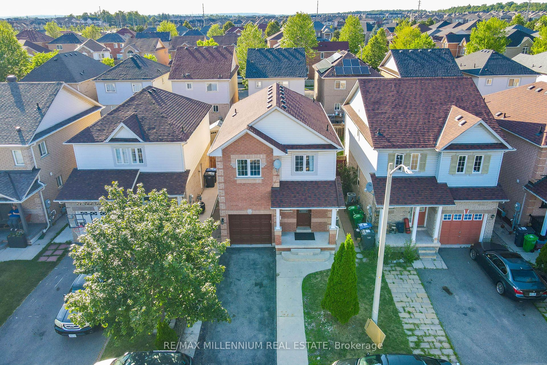 19 Earl Grey Crescent Property Photo 1