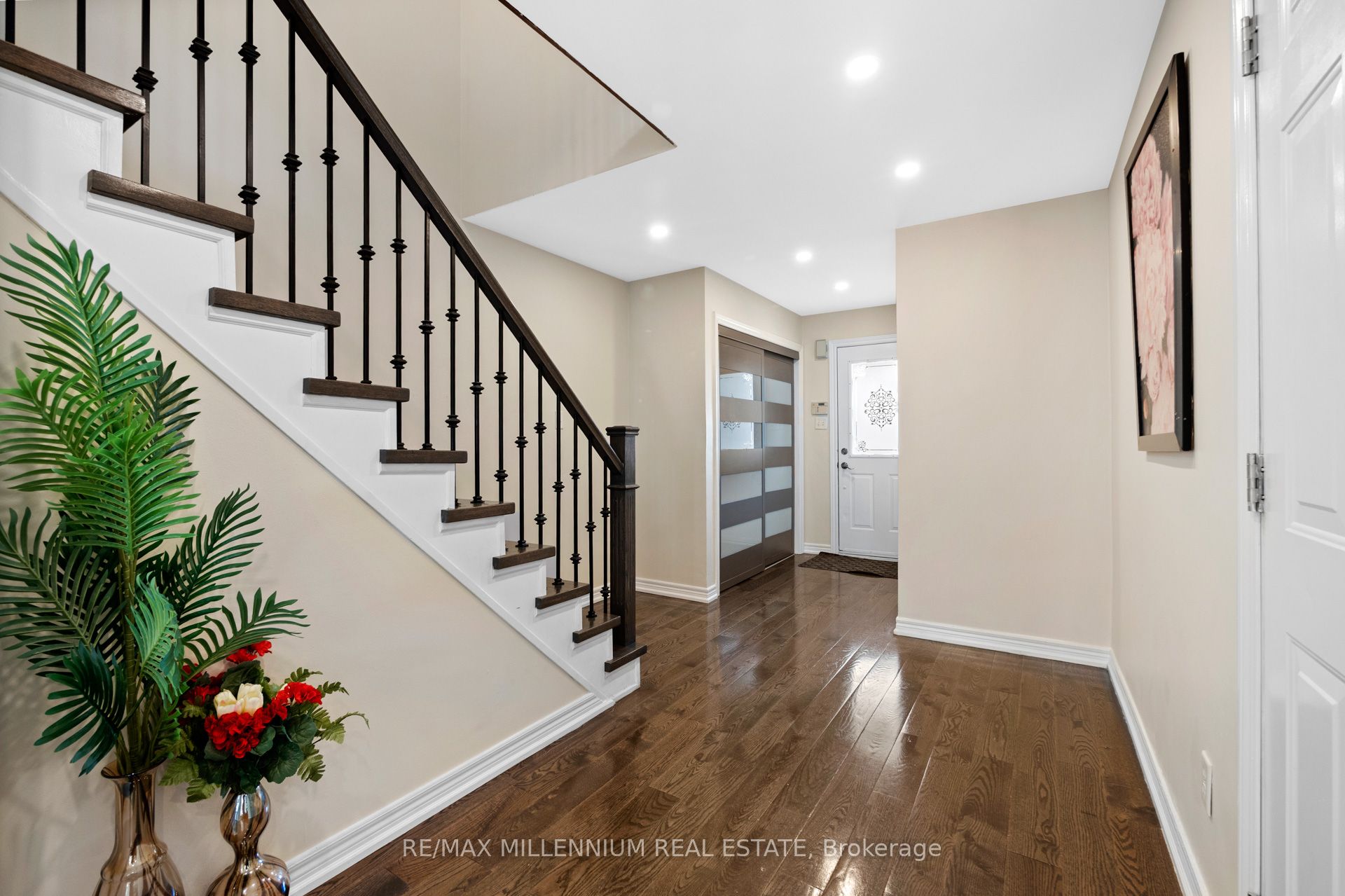 19 Earl Grey Crescent Property Photo 11