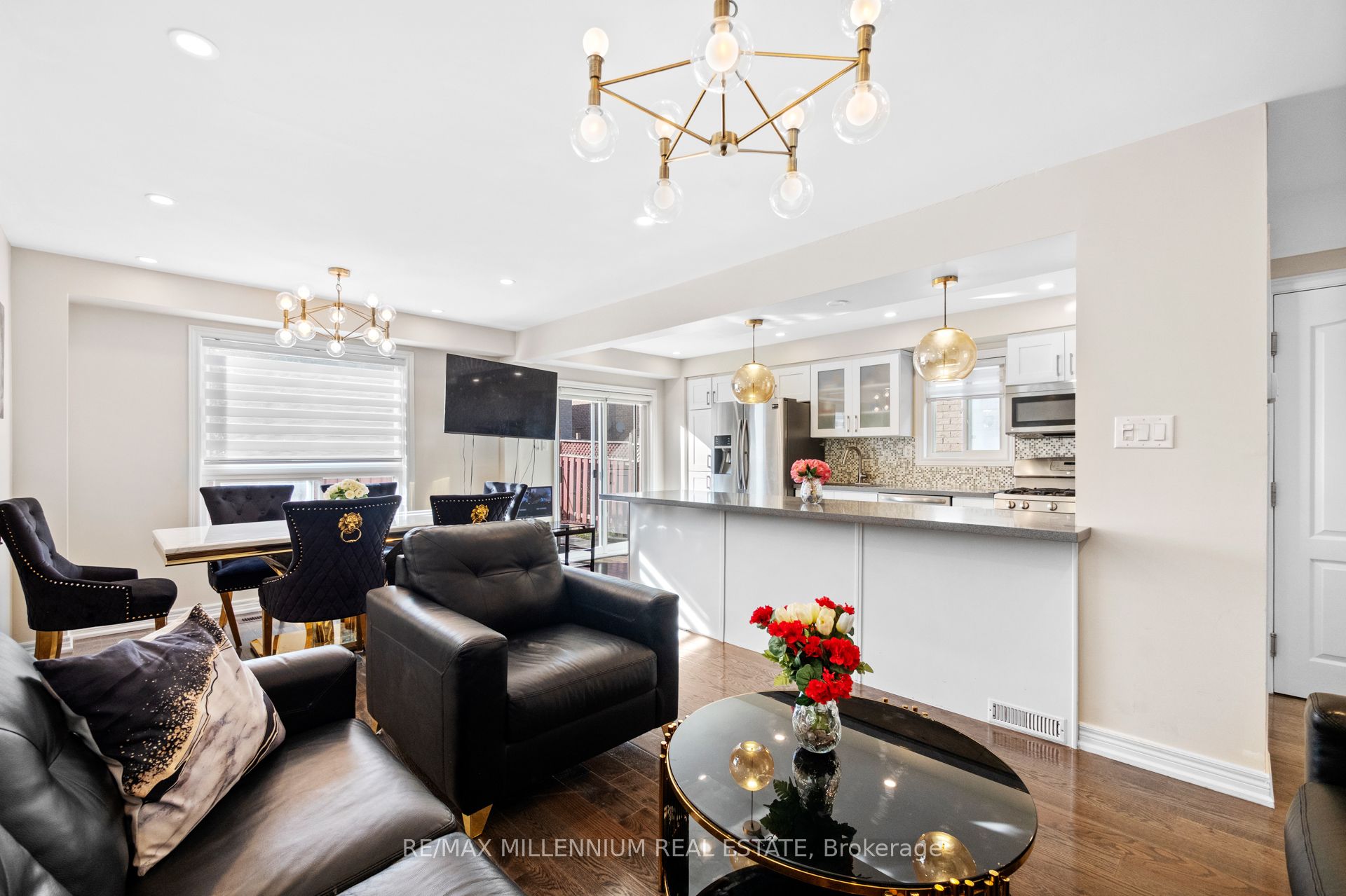 19 Earl Grey Crescent Property Photo 15