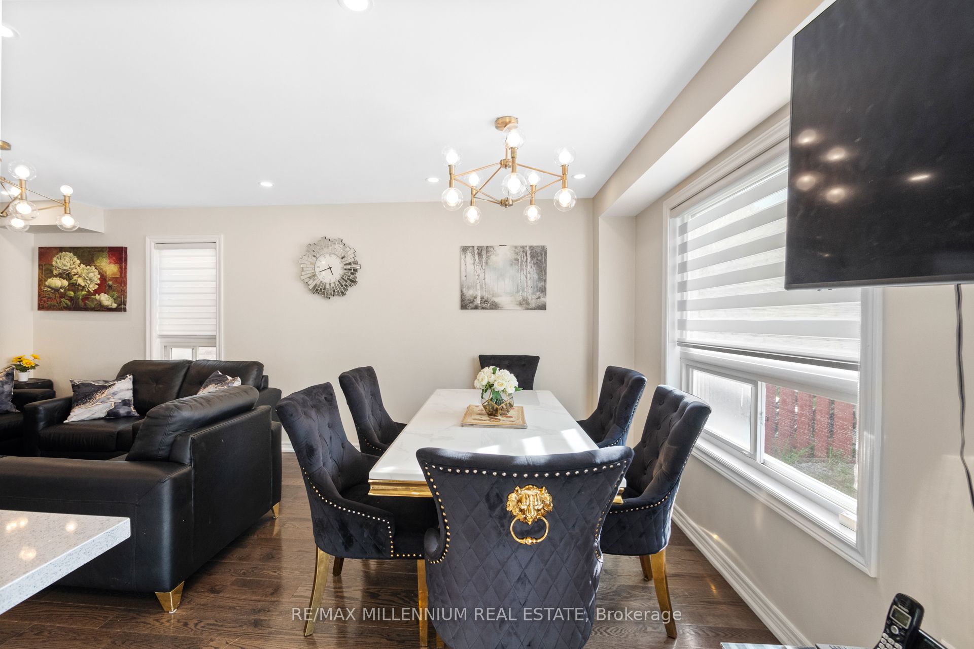 19 Earl Grey Crescent Property Photo 16